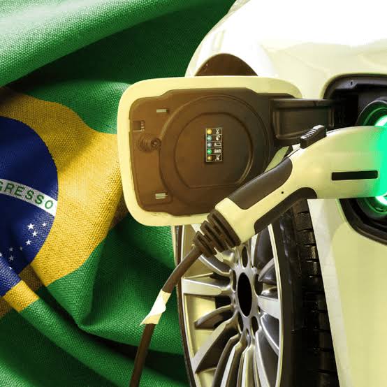 Carros elétricos aceleram no Brasil